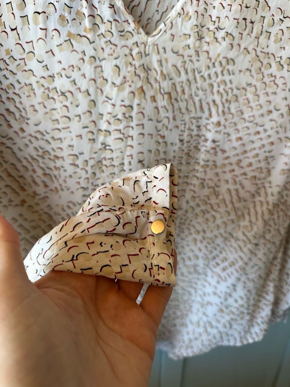 White House Black Market 100% Silk Cream Long-Sleeve Blouse Open Back Detail - Picture 5 of 9